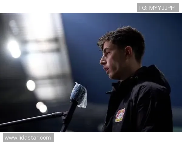 球迷冲突的根源与对策探讨：历史恩怨与酒精管理的双重视角